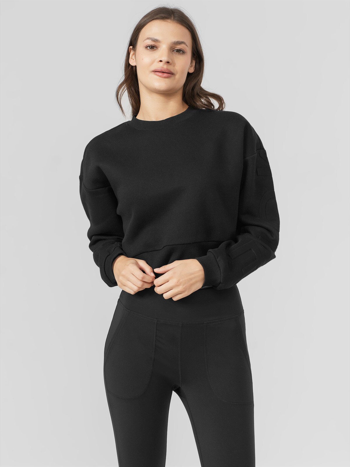 Bluză de molton crop top fără fermoar și glugă pentru femei