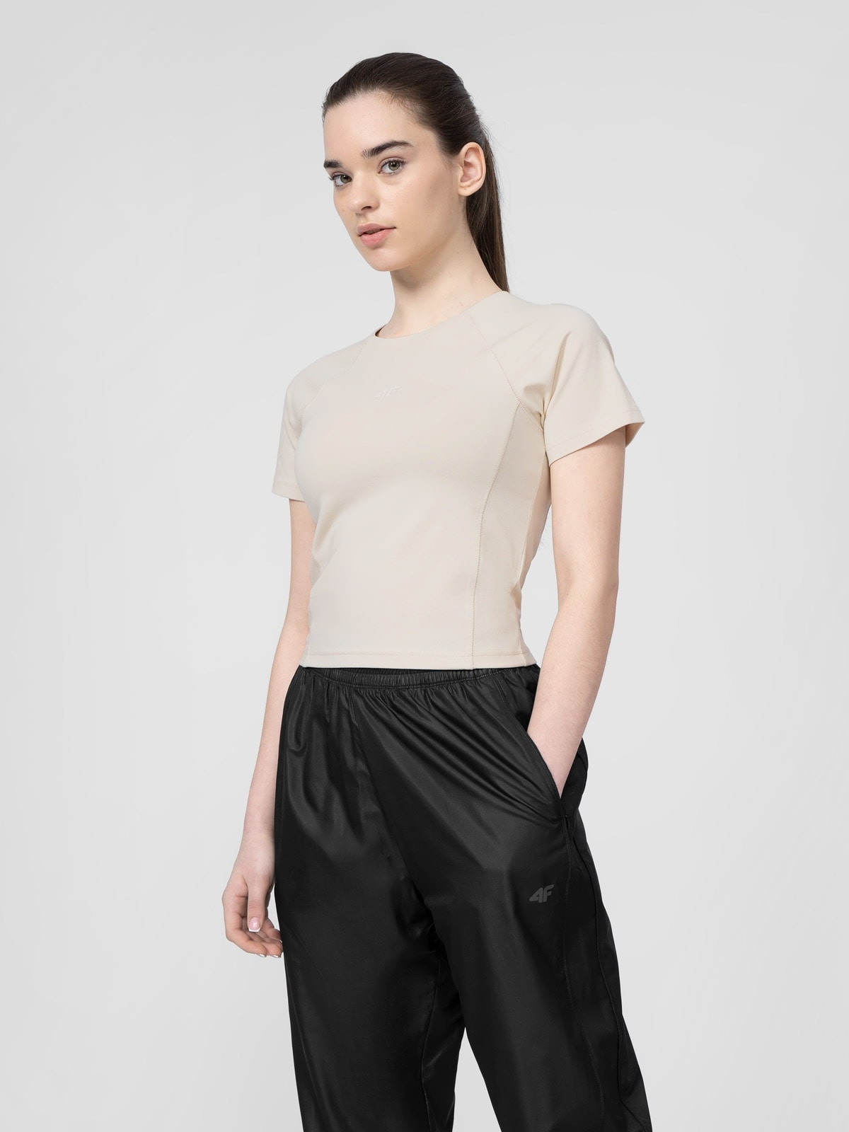 Tricou crop-top neted pentru femei