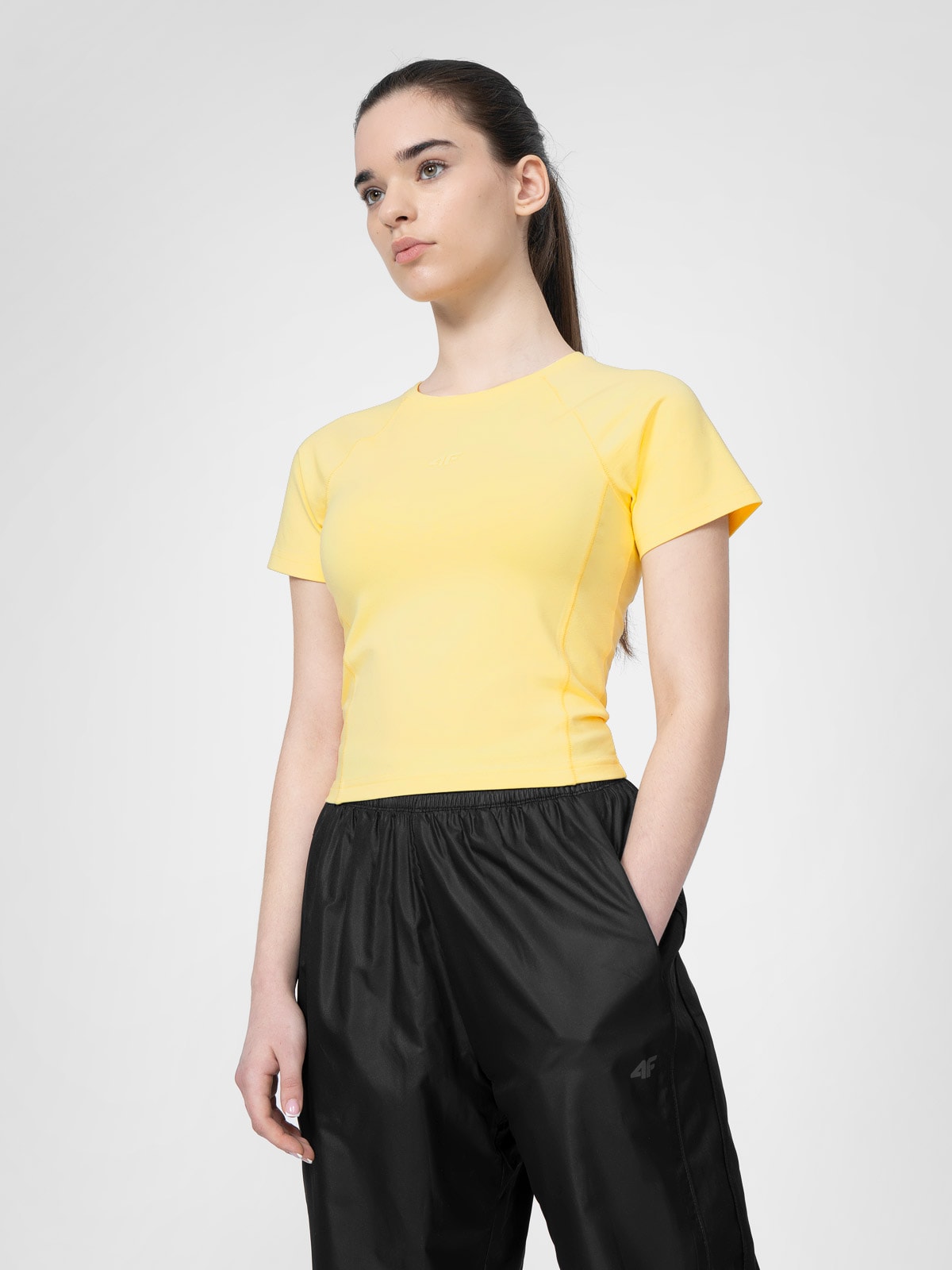 Tricou crop-top neted pentru femei